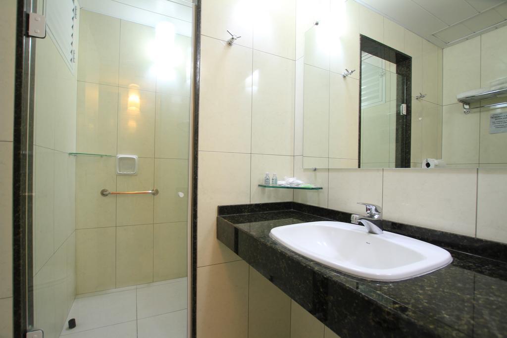 Hotel Confiance Prime Batel Curitiba Oda fotoğraf