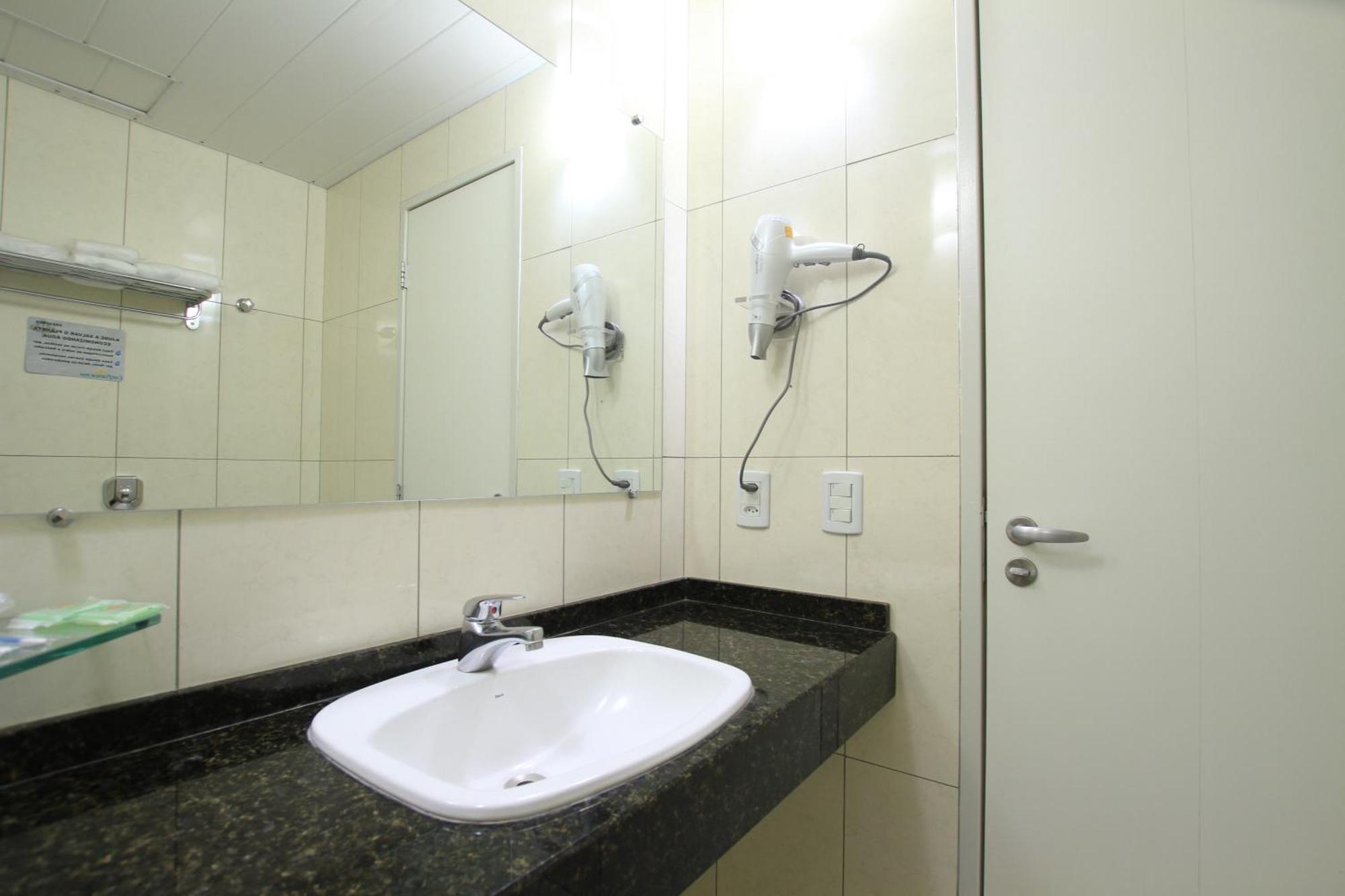 Hotel Confiance Prime Batel Curitiba Oda fotoğraf